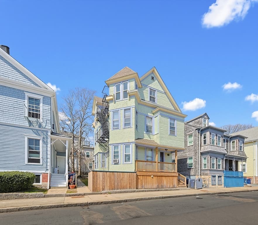 5+ Family - 5+ Units Up/Down at 393 Pleasant Street, New Bedford MA 02740, photo 2 of 12