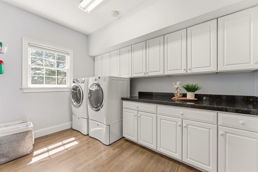 Single Family Residence at 64 Cudworth Ln, Sudbury MA 01776, photo 13 of 40