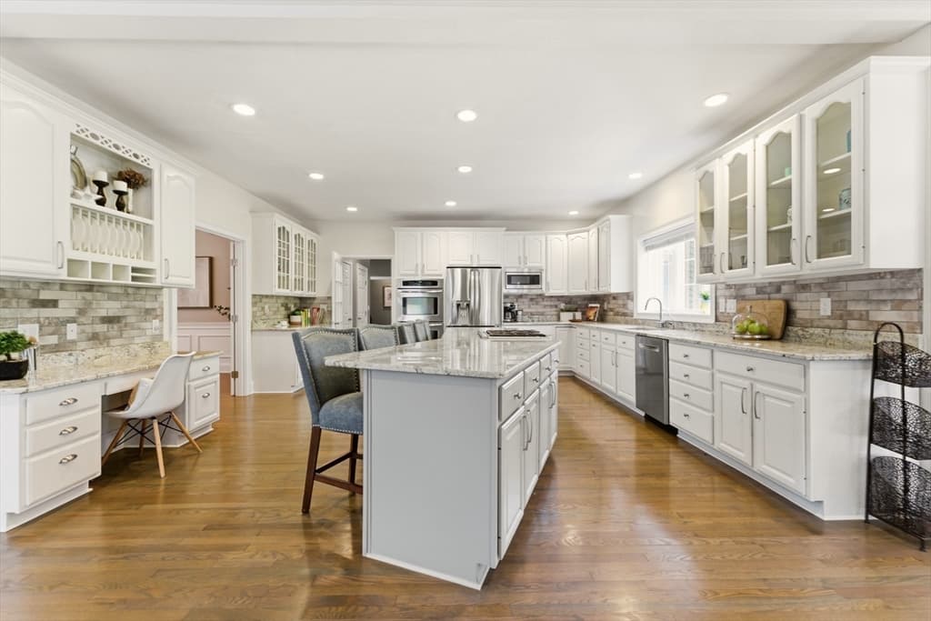 Single Family Residence at 64 Cudworth Ln, Sudbury MA 01776, photo 9 of 40