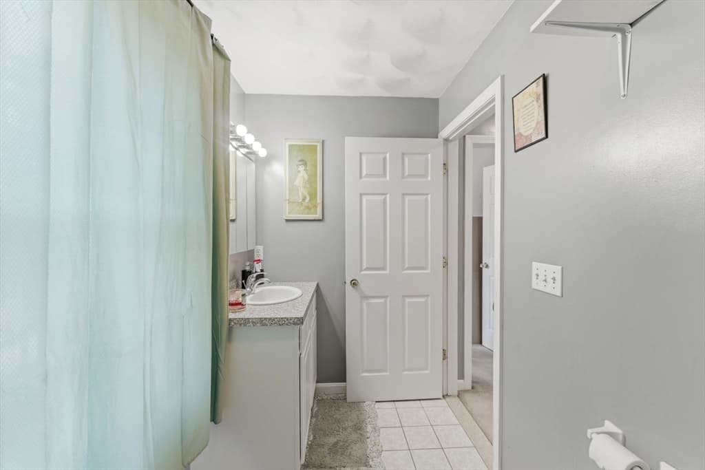 Single Family Residence at 61 Metropolitan Ave, Cranston RI 02920, photo 17 of 24