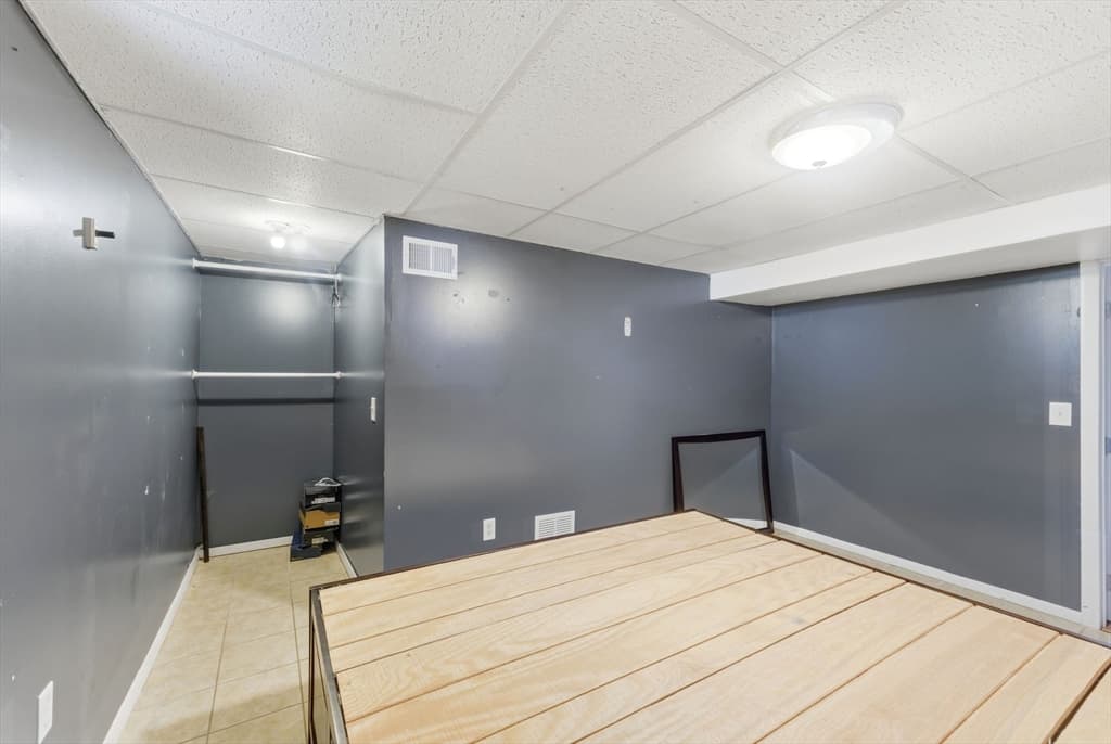 Single Family Residence at 61 Metropolitan Ave, Cranston RI 02920, photo 20 of 24