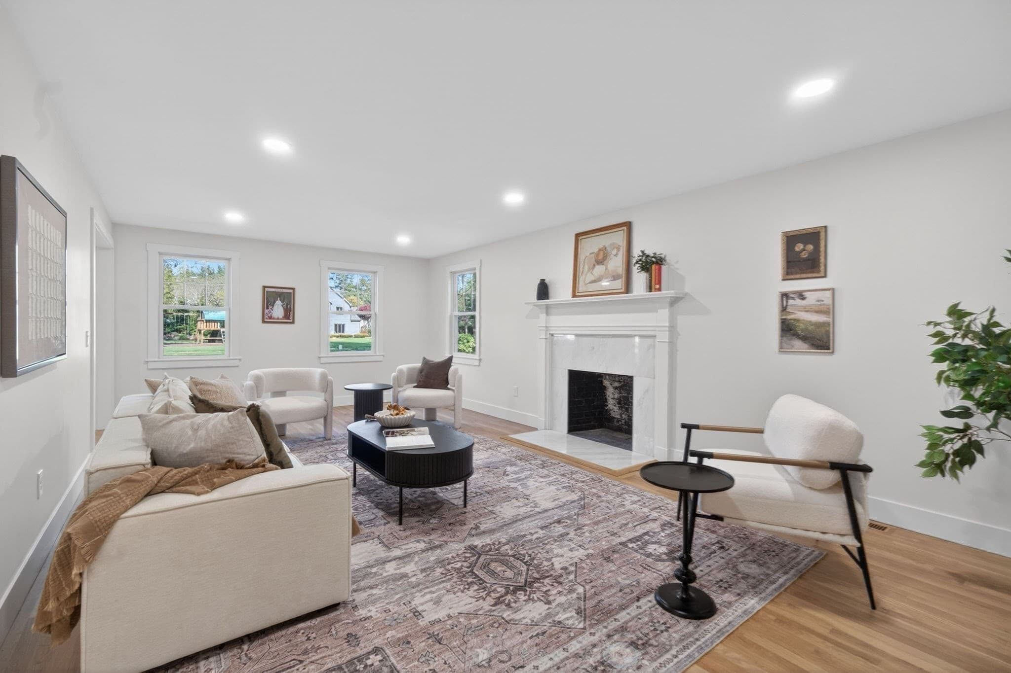Single Family Residence at 65 Fox Run Rd, Sudbury MA 01776, photo 7 of 39