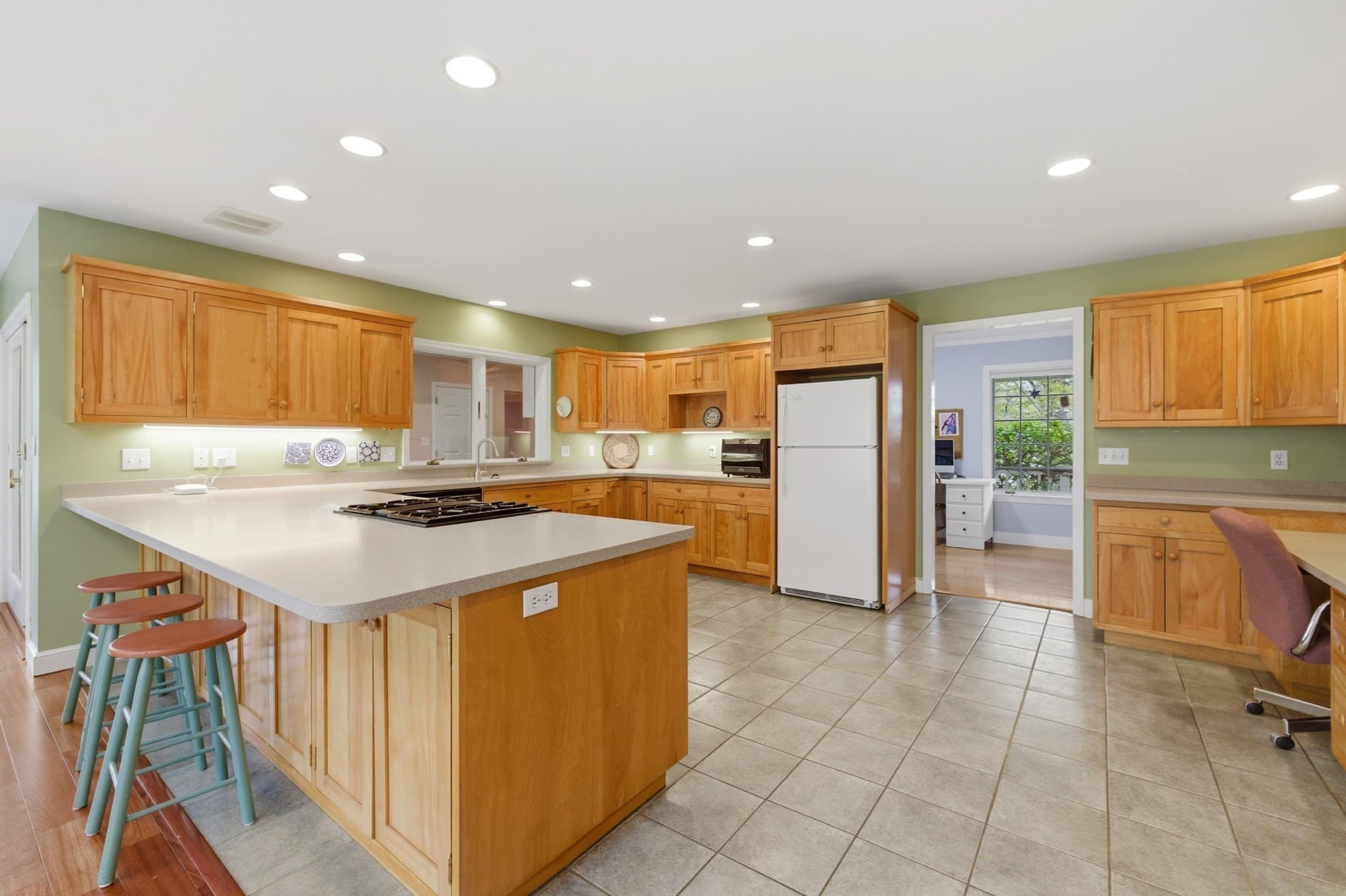 Single Family Residence at 9 Woodcliffe Road, Lexington MA 02421, Lexington, photo 8 of 39