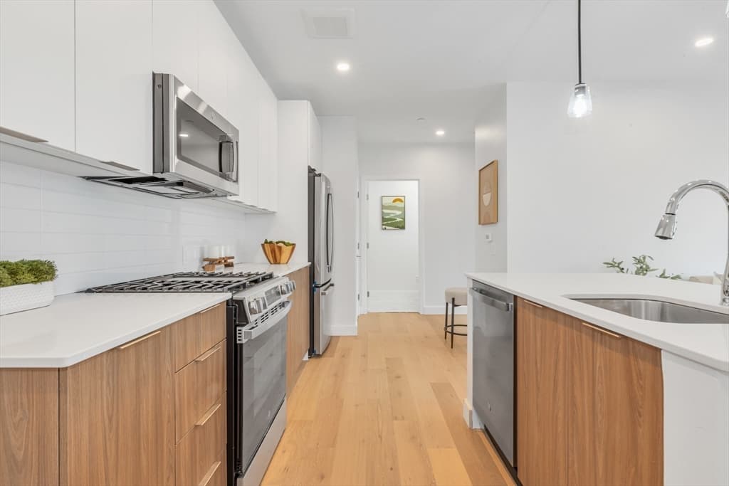 3992 Washington St # 303, Boston MA 02131 photo 12