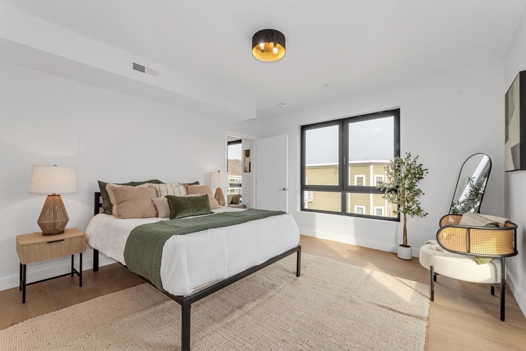 3992 Washington St # 303, Boston MA 02131 photo 5