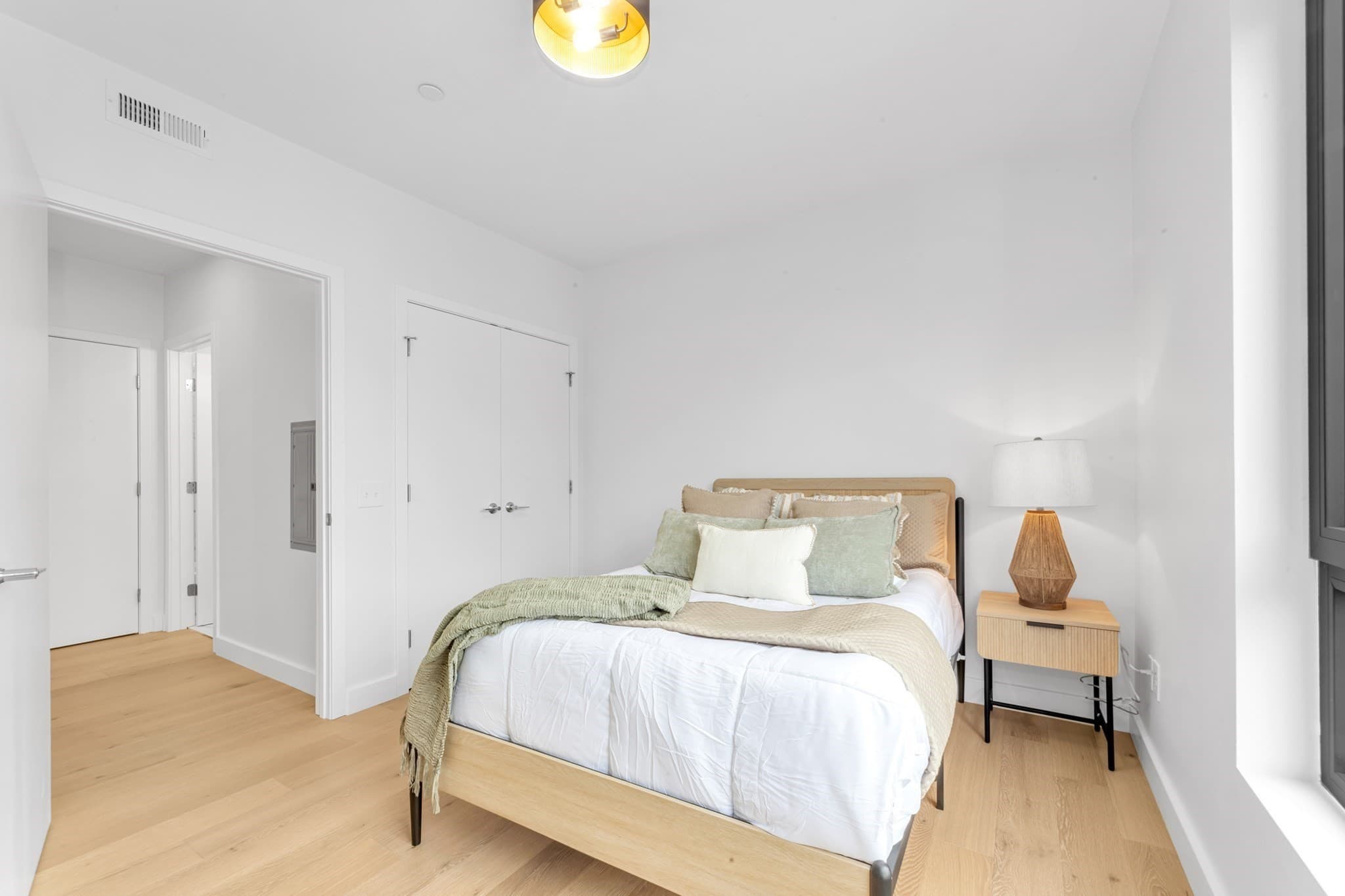 Condominium at 3992 Washington St # 204, Boston MA 02131, Boston, photo 6 of 28