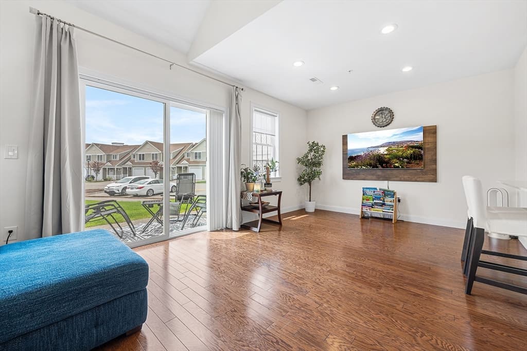 Condominium at 70 Endicott St # 1505, Norwood MA 02062, photo 5 of 20