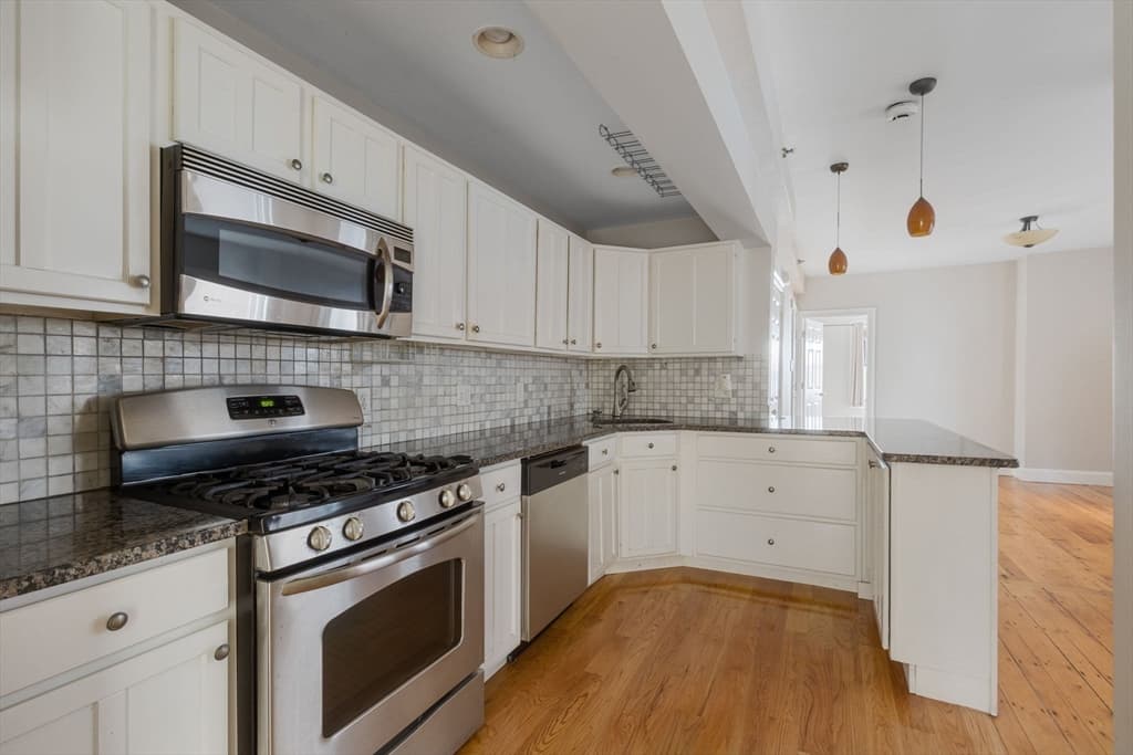 Condominium at 6 Porter Road # 1L, Cambridge MA 02140, Cambridge, photo 10 of 18