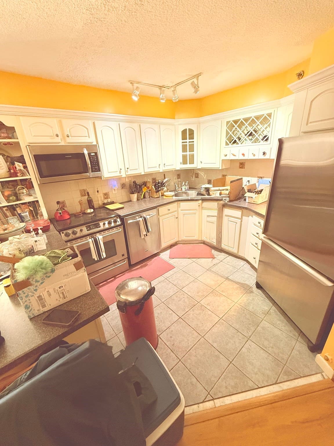 Condominium at 300 Lynn Shore Drive # 207, Lynn MA 01902, photo 7 of 29
