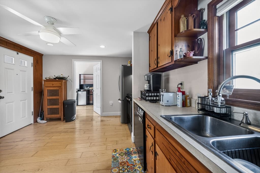 Single Family Residence at 34 Andover St, Wilmington MA 01887, photo 24 of 40