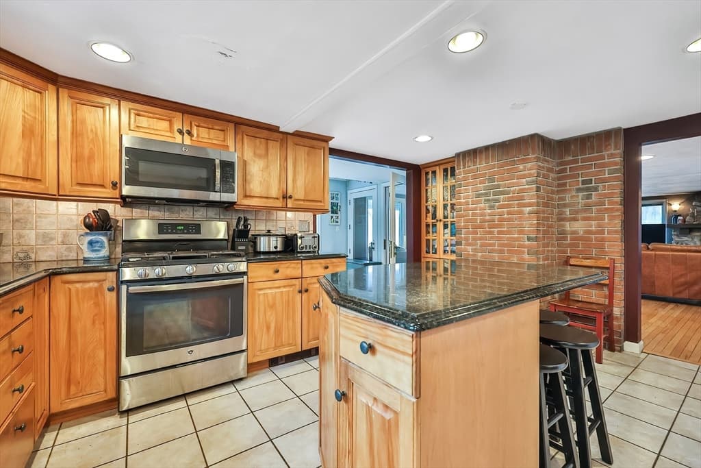 Single Family Residence at 371 & 377 Franklin St, Wrentham MA 02093, Wrentham, photo 21 of 42