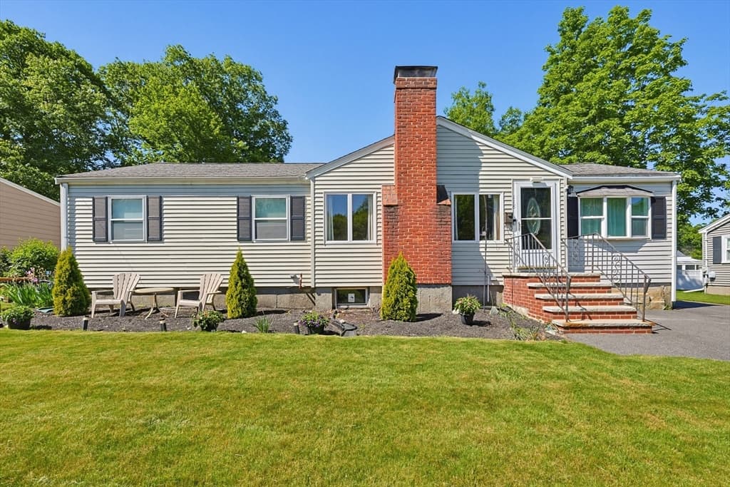 118 Spruce Road, Norwood MA 02062