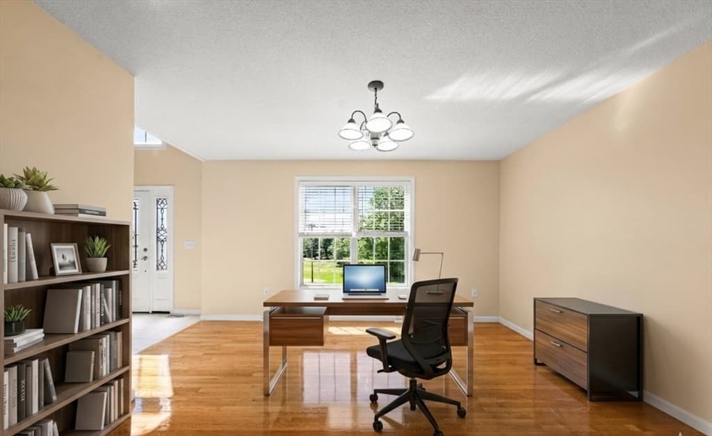 Single Family Residence at 1507 E Mountain Rd, Westfield MA 01085, photo 14 of 42