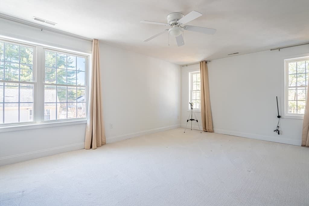 Single Family Residence at 5 Lowther Place, Nashua NH 03060, Nashua, photo 16 of 33