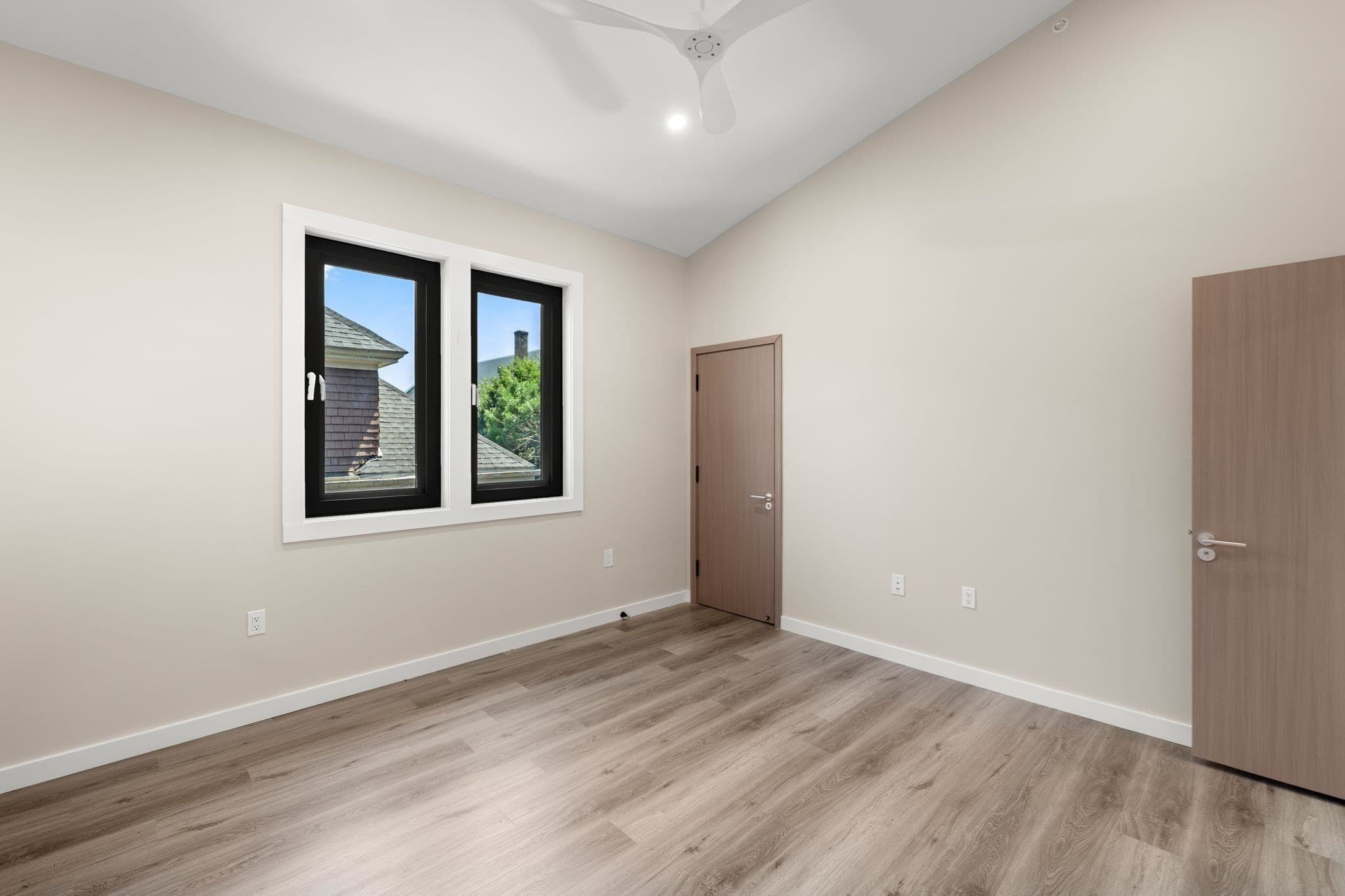 Condominium at 14 Schuyler # 4, Boston MA 02121, Boston, photo 23 of 31
