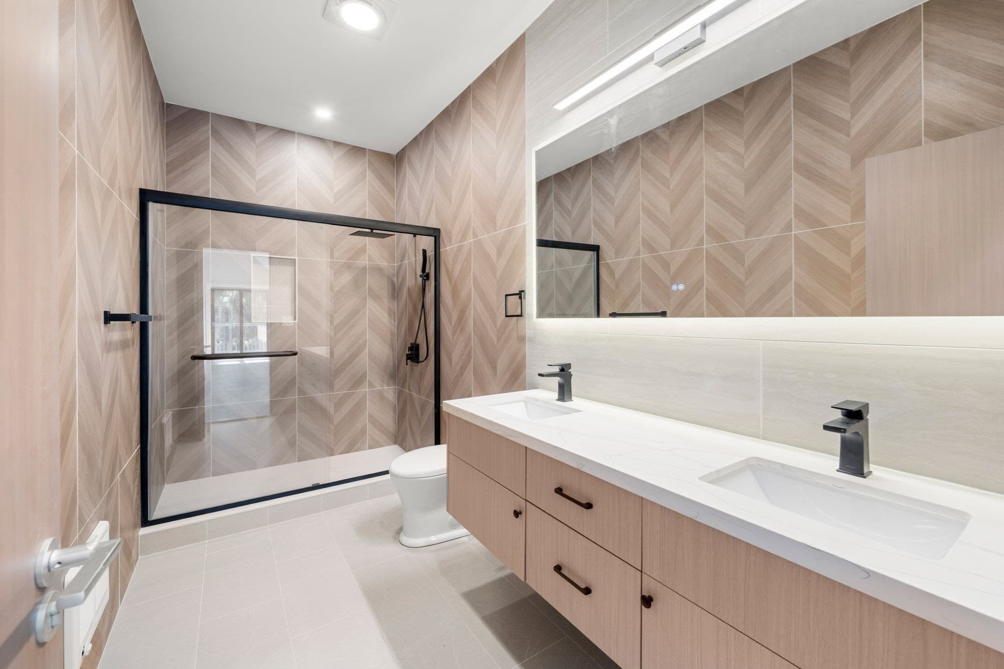 Condominium at 14 Schuyler # 4, Boston MA 02121, Boston, photo 18 of 31