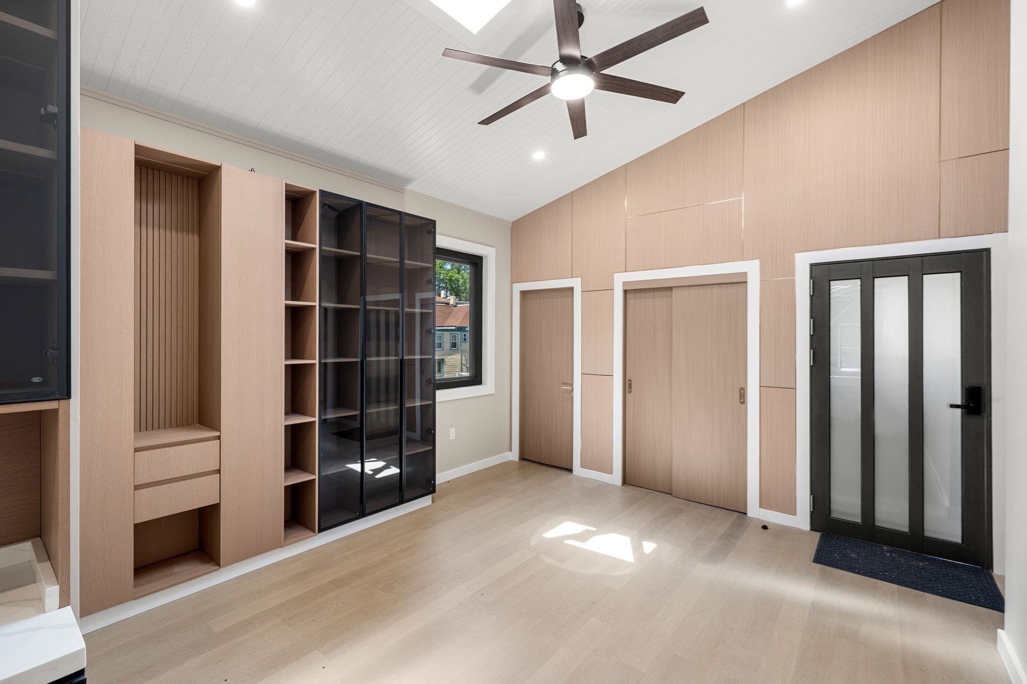 Condominium at 14 Schuyler # 4, Boston MA 02121, Boston, photo 11 of 31