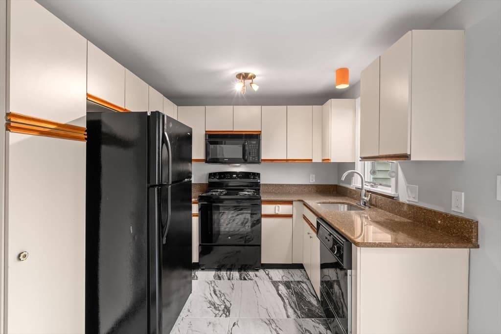 Condominium at 85 Victoria Heights # 85, Boston MA 02136, photo 3 of 24