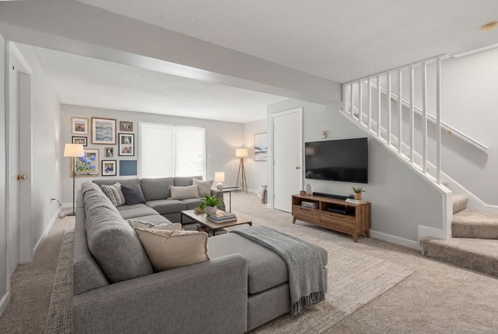 Condominium at 85 Victoria Heights # 85, Boston MA 02136, photo 11 of 24