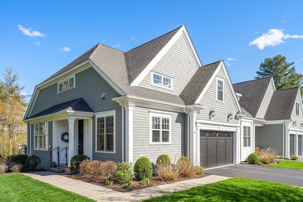 16 Garrison Way # 16, Carlisle MA 01741