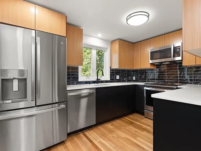 Single Family Residence at 19 Selwyn Rd, Newton MA 02461, photo 2 of 27