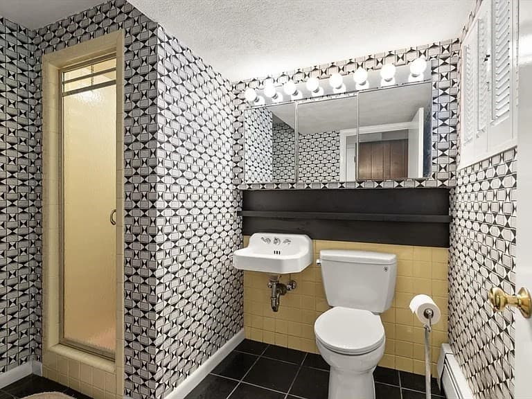 Single Family Residence at 19 Selwyn Rd, Newton MA 02461, photo 24 of 27