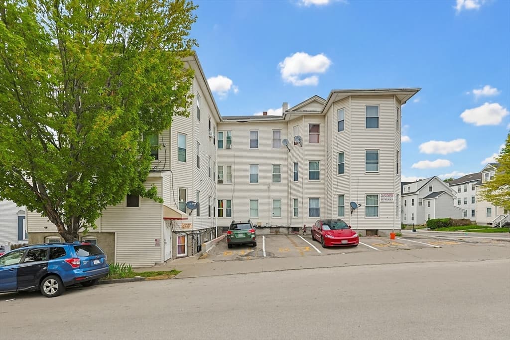 22 Hollywood St # 4B, Worcester MA 01610 photo 2