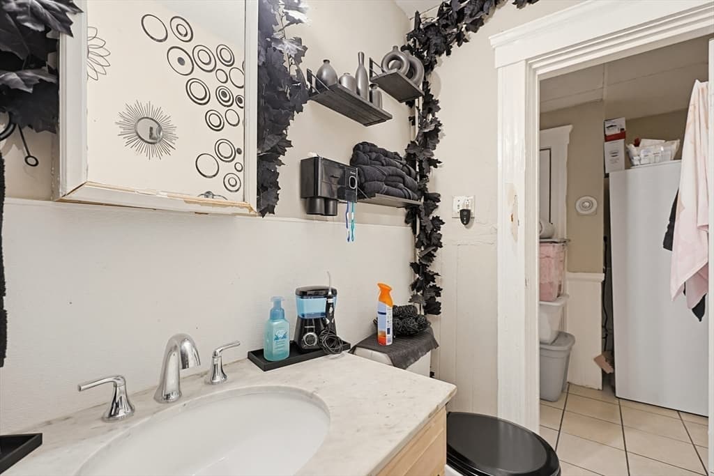 22 Hollywood St # 4B, Worcester MA 01610 photo 8