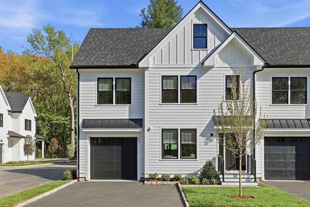 36 Loomis # 301, Bedford MA 01730