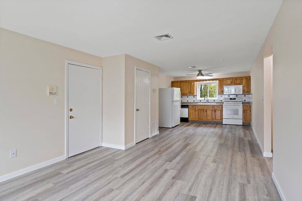 5455 N Main St # 4D, Fall River MA 02720 photo 7