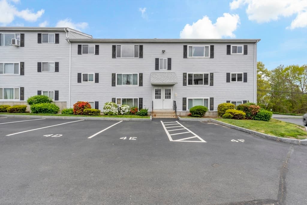 5455 N Main St # 4D, Fall River MA 02720 photo 3