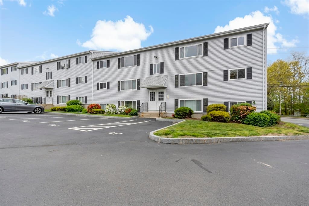 5455 N Main St # 4D, Fall River MA 02720