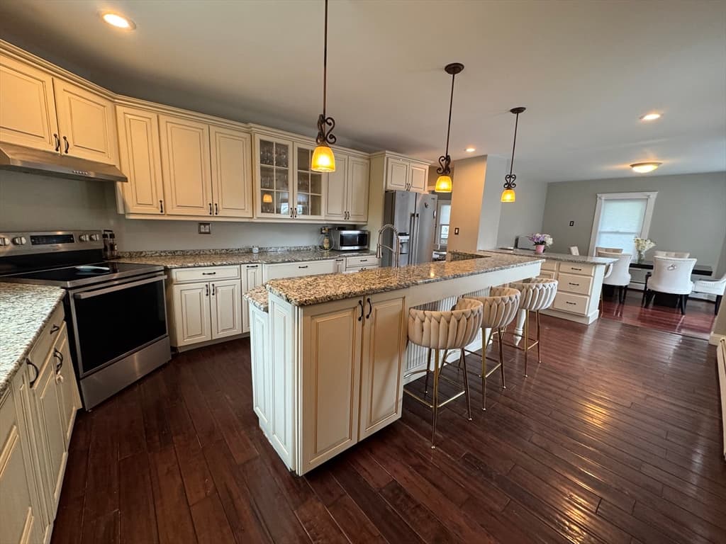 343 South St, Fitchburg MA 01420 photo 5