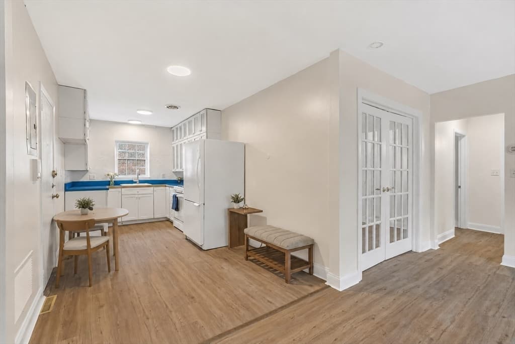 Condominium at 198 Lake Shore Road # 2, Boston MA 02135, photo 8 of 30