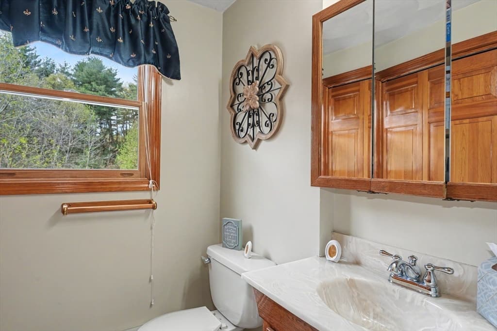 Single Family Residence at 26 Frederick Circle, Tewksbury MA 01876, photo 11 of 29