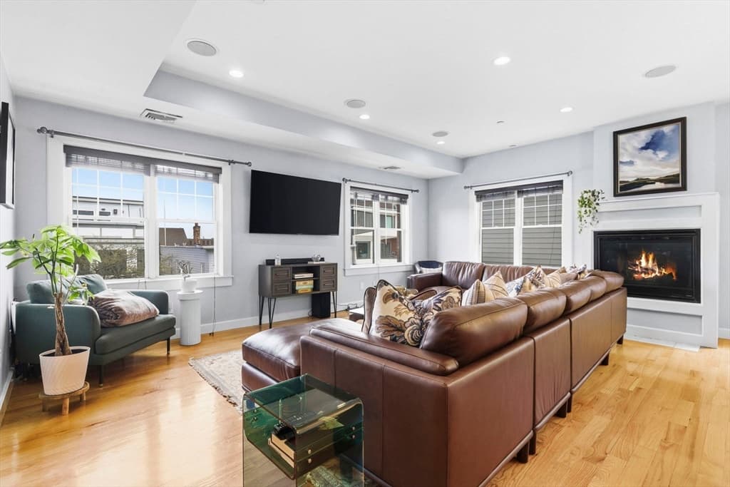 345 W Broadway # 8, Boston MA 02127