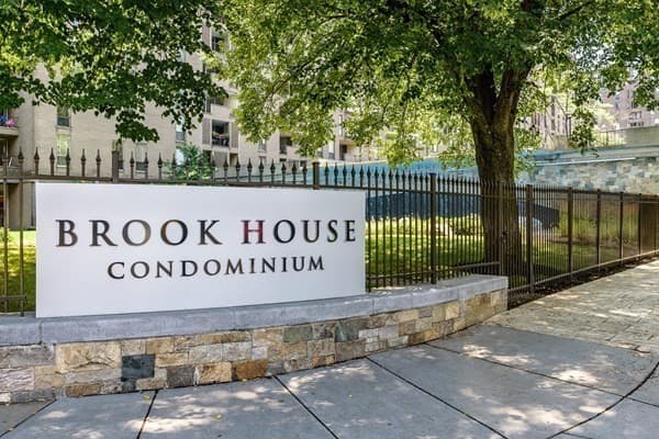 44 Washington St # 1103, Brookline MA 02445