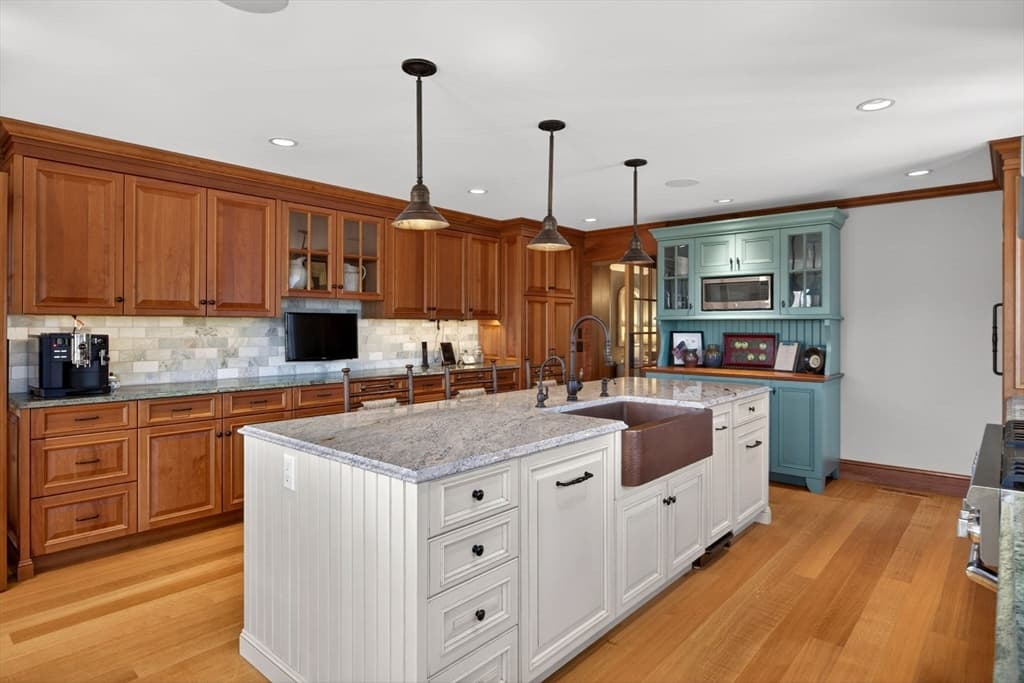 Single Family Residence at 15 Bay Lane, Chatham MA 02633, Chatham, photo 13 of 40