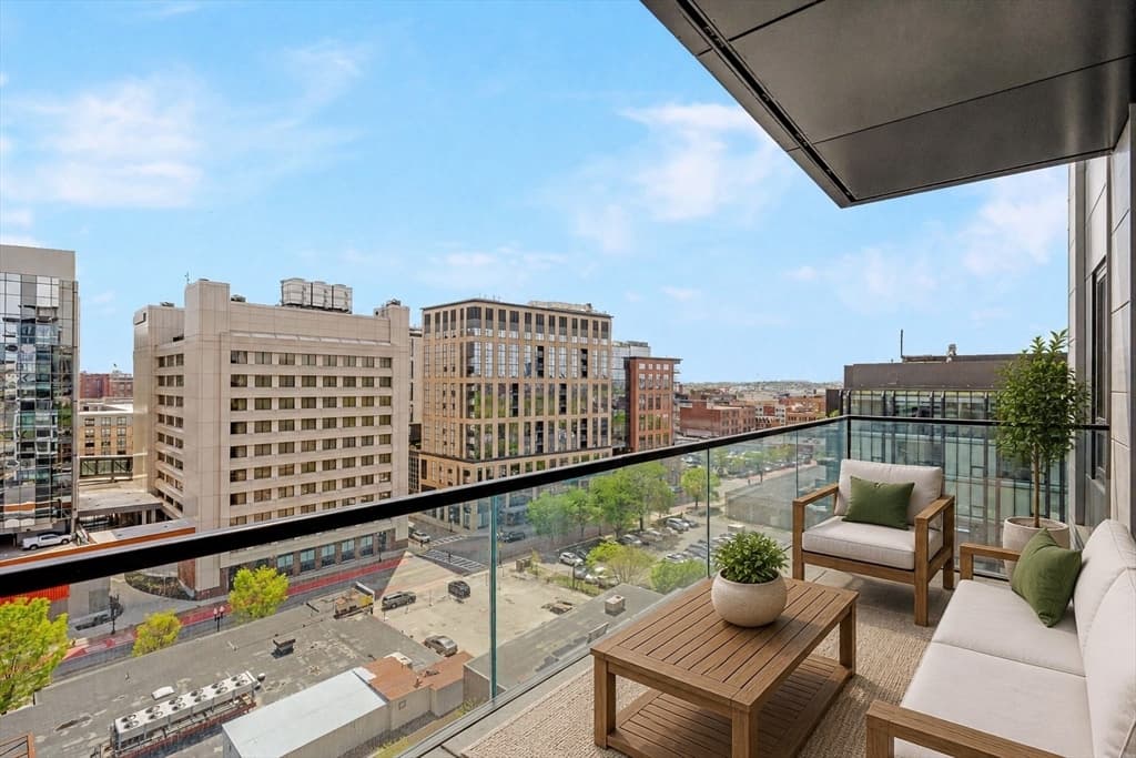 Condominium at 100 Shawmut Ave # 912, Boston MA 02118, photo 4 of 35