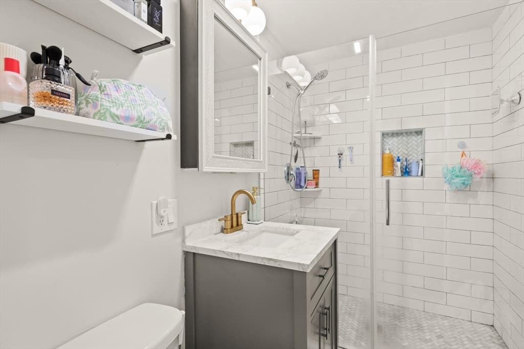 Condominium at 145 N St # 1, Boston MA 02127, Boston, photo 13 of 19