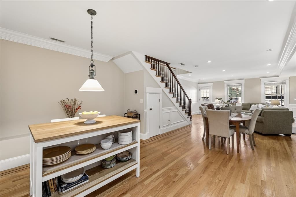 Condominium at 578 E Broadway # 1, Boston MA 02127, Boston, photo 6 of 25