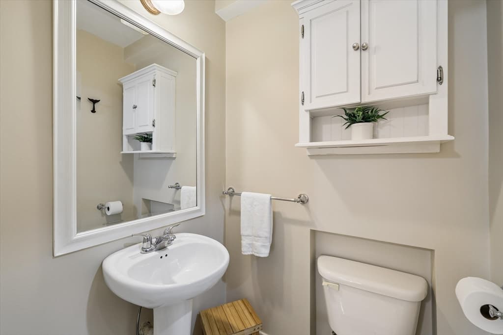 Condominium at 578 E Broadway # 1, Boston MA 02127, Boston, photo 13 of 25