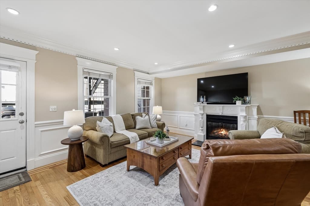 Condominium at 578 E Broadway # 1, Boston MA 02127, Boston, photo 5 of 25