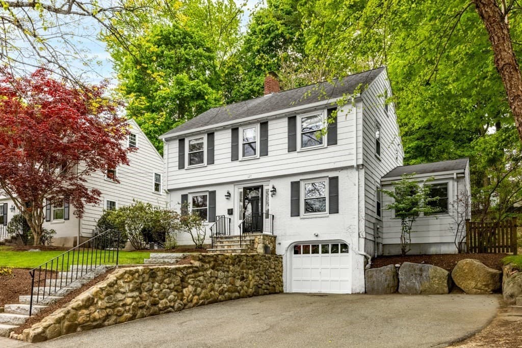 127 Prospect St, Wellesley MA 02481