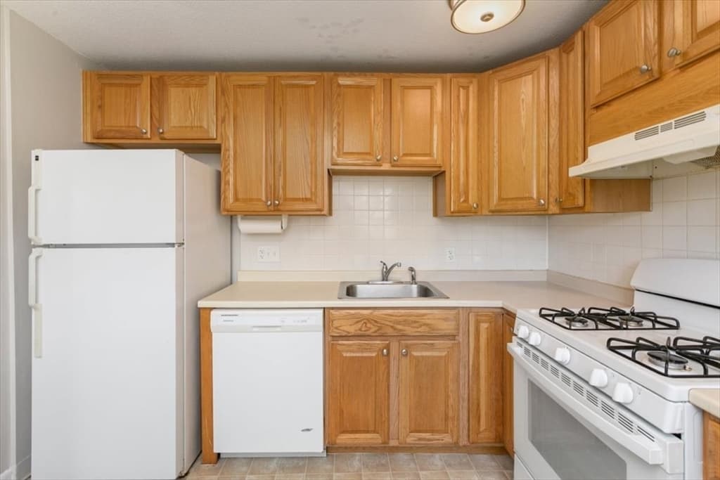 39 Farrwood Ave # 1, North Andover MA 01845 photo 14