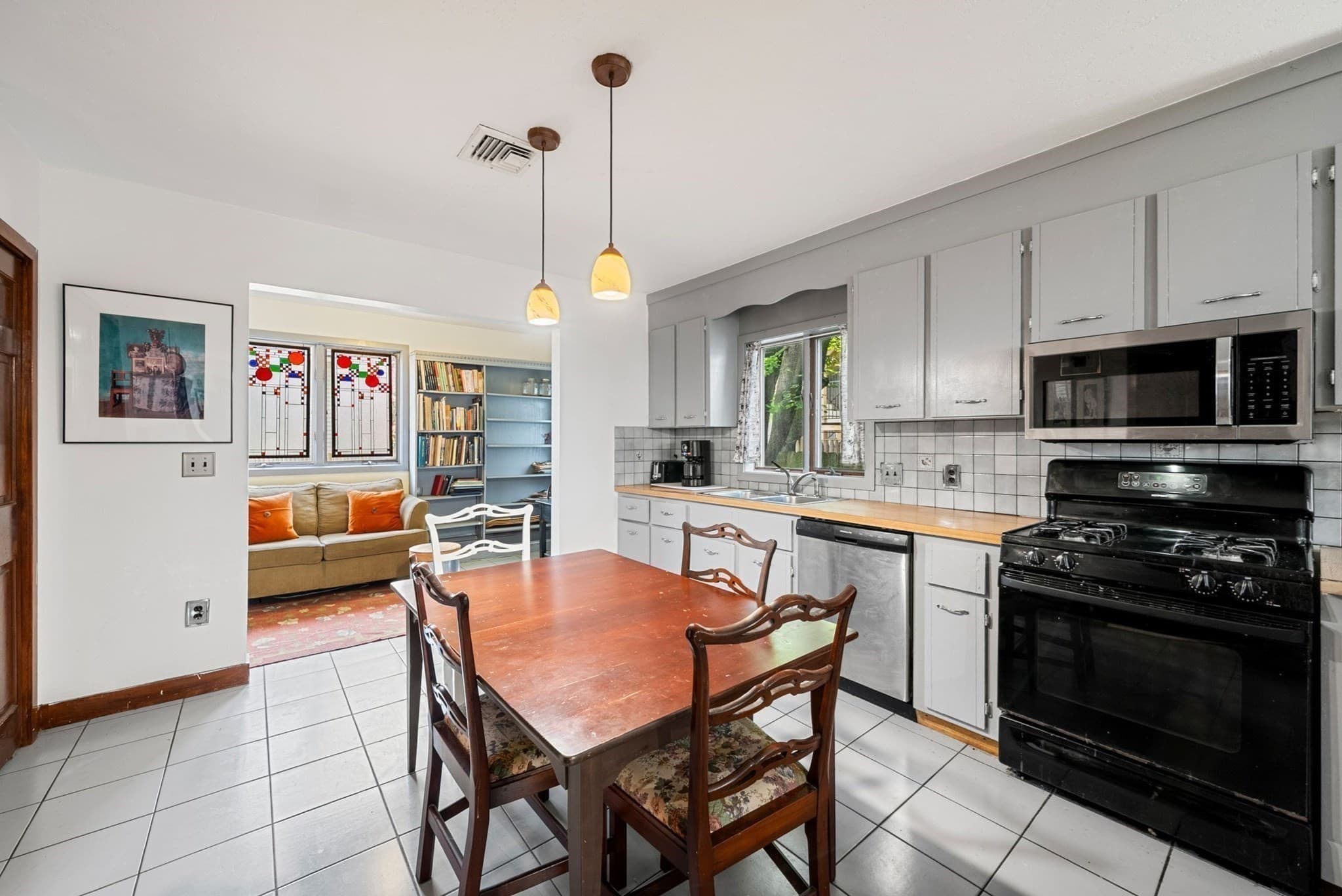 Single Family Residence at 3 London Court, Boston MA 02128, photo 7 of 33