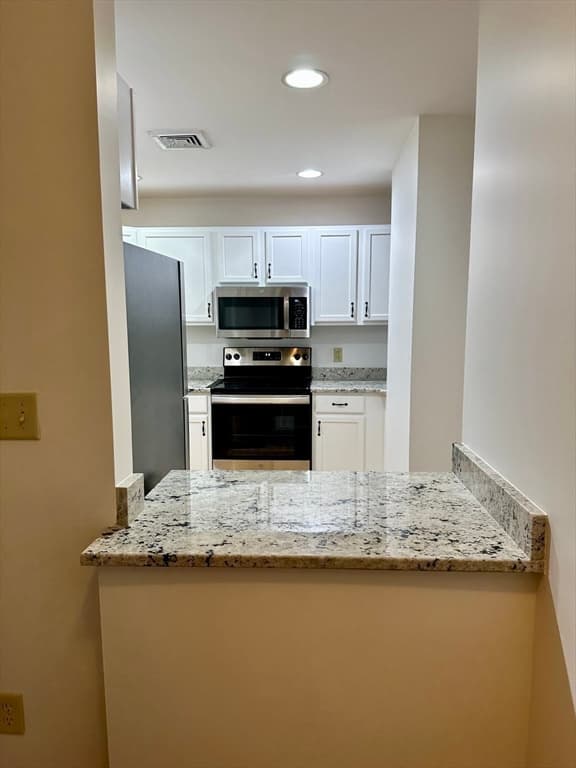 170 Oxford St # 504, Lynn MA 01901 photo 2