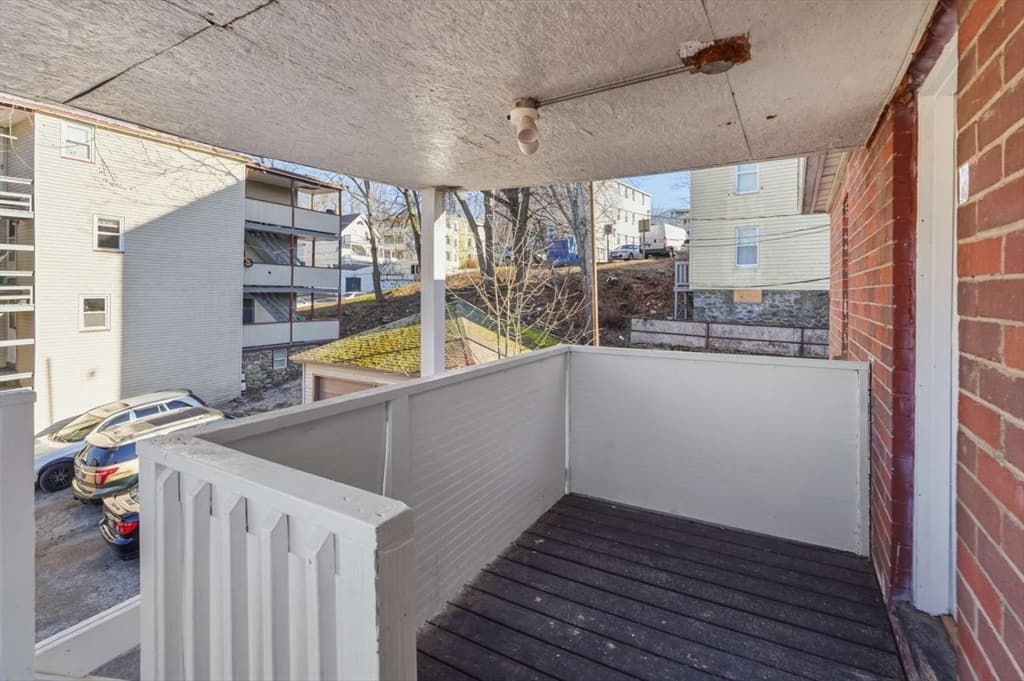 98 Cross St, Southbridge MA 01550 photo 2