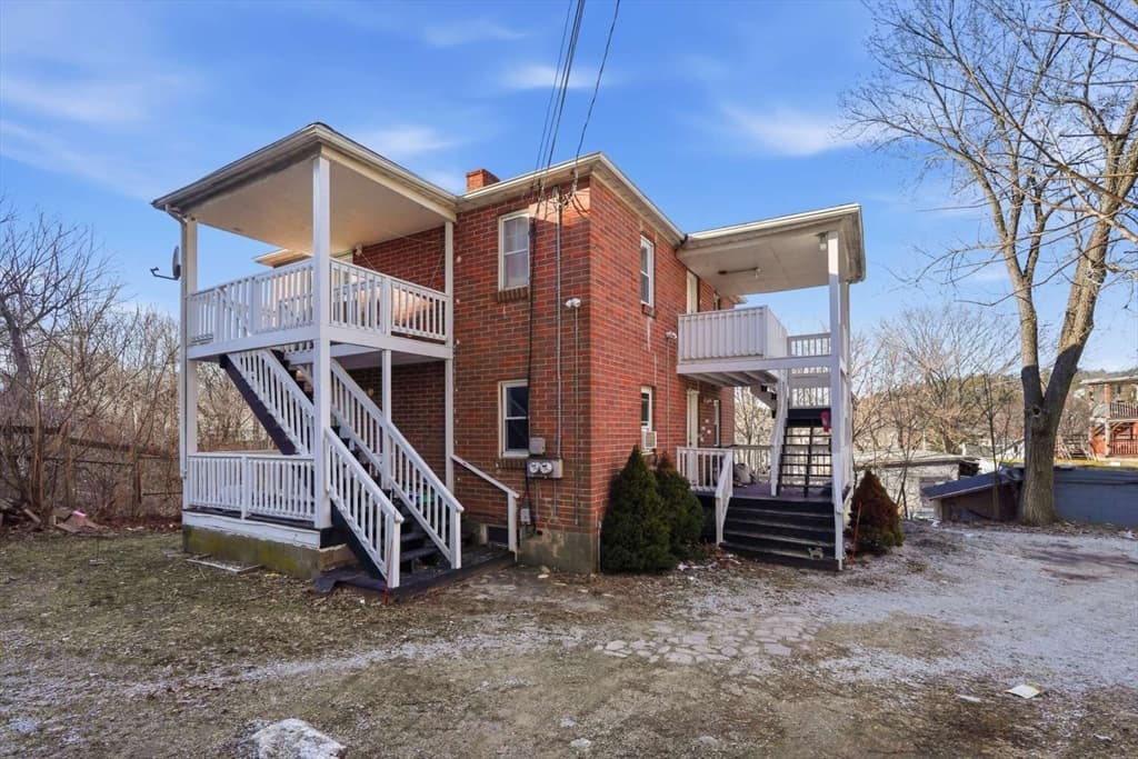 98 Cross St, Southbridge MA 01550 photo 7