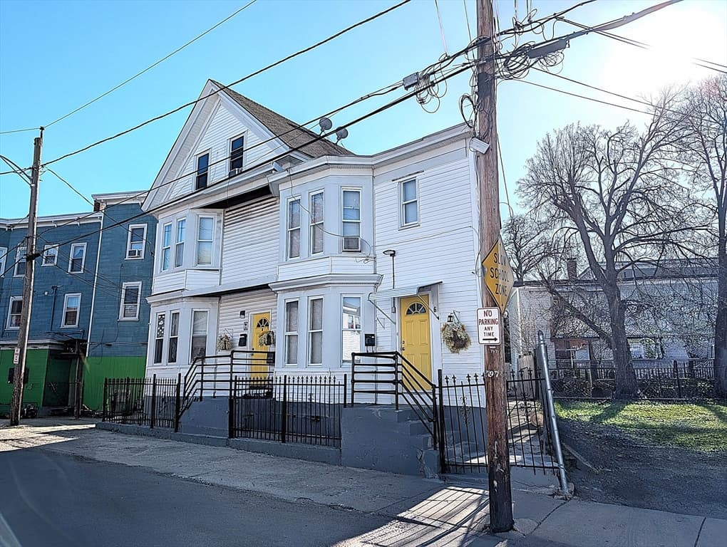 3 Family at 4-6 Chelmsford St, Lawrence MA 01841, Lawrence, photo 5 of 42